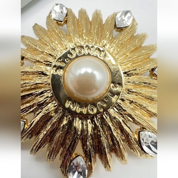 St. John brooches  - Picture 9 of 9